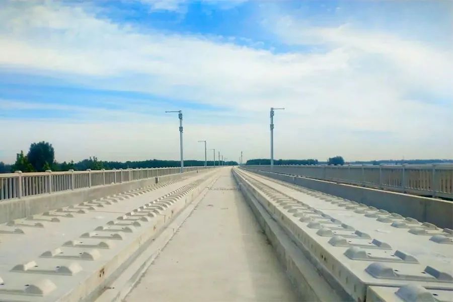 302116220565.jpg 图片